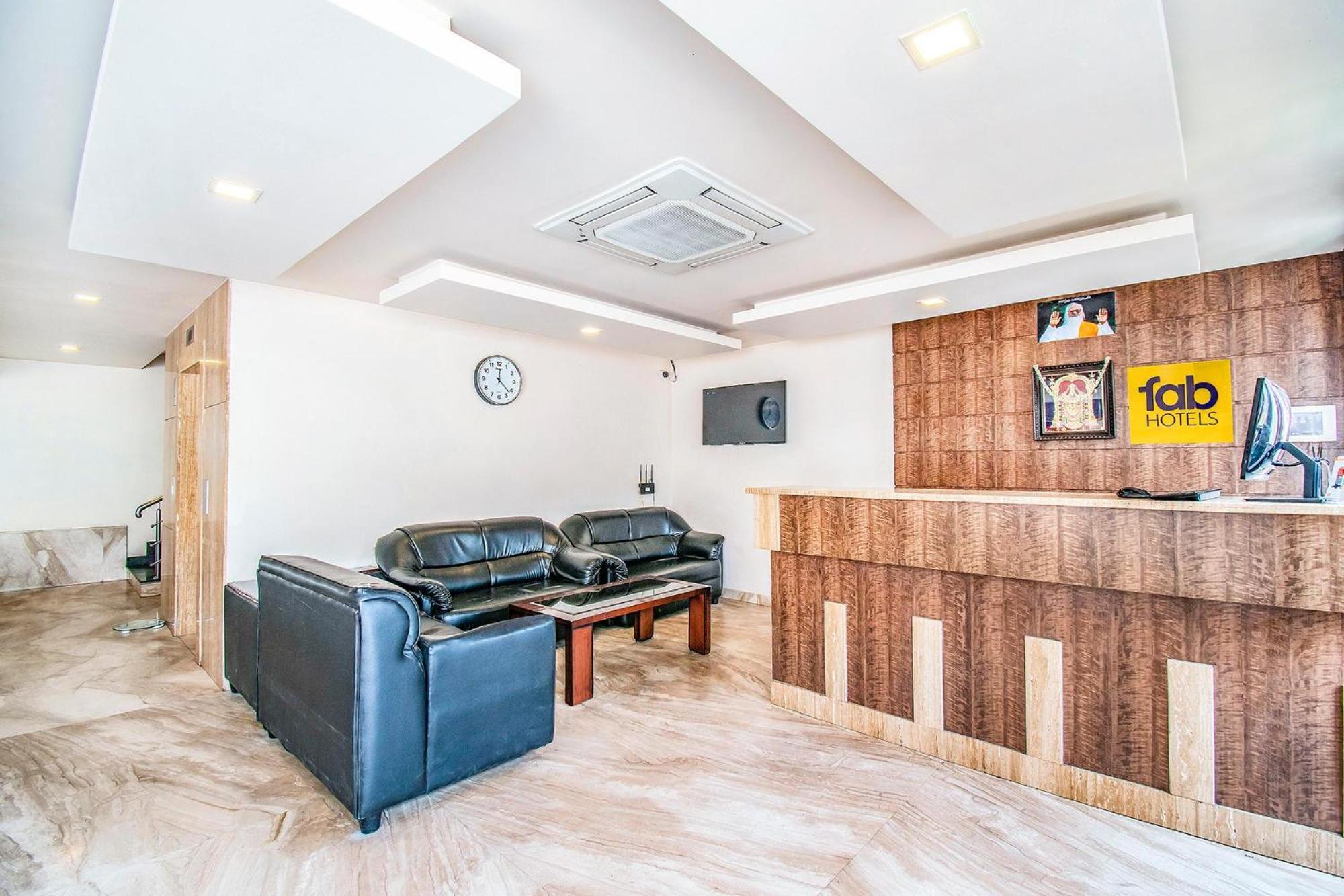 Fabhotel Prime Royal Castle - Nr Coimbatore North Railway Station Екстериор снимка